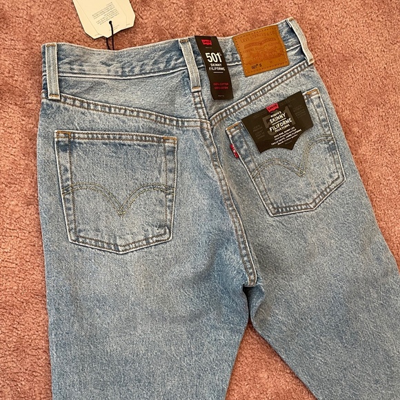 Levi 501 women's skinny jean light blue size 26 - New With Tags - Picture 7 of 13